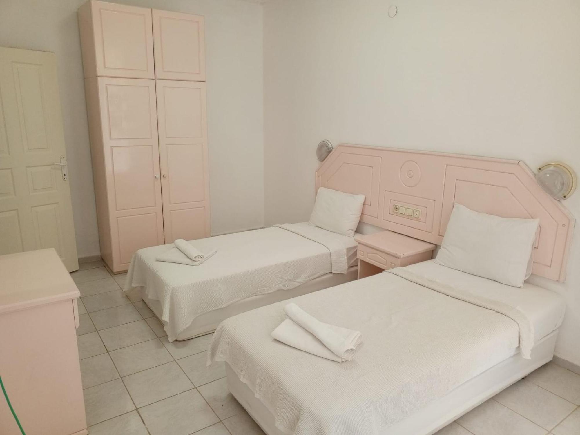 Pembe Köşk Apart Otel Fethiye Bagian luar foto