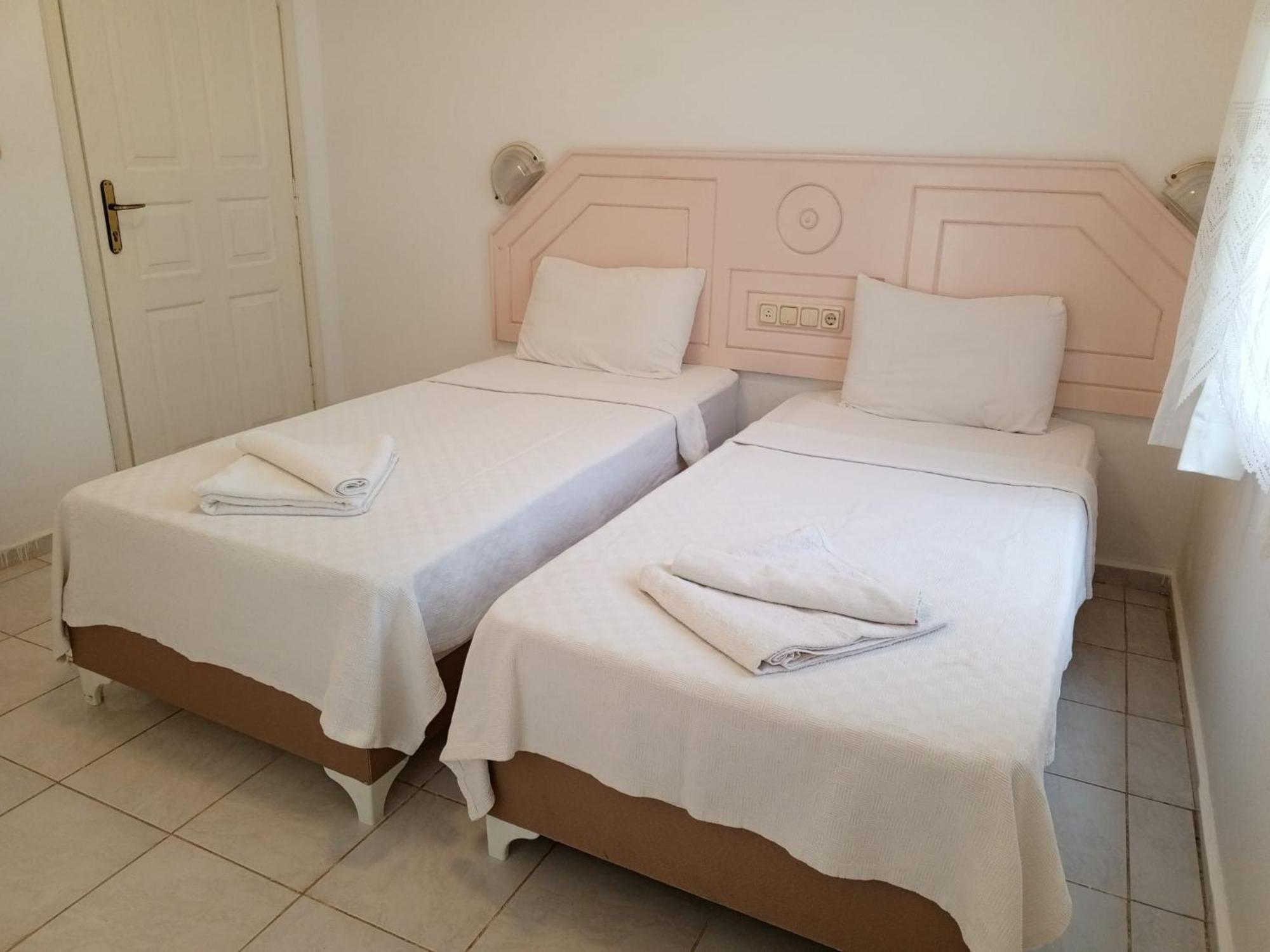 Pembe Köşk Apart Otel Fethiye Bagian luar foto